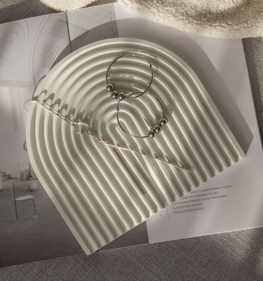 Arch Tray (best for vanity use)