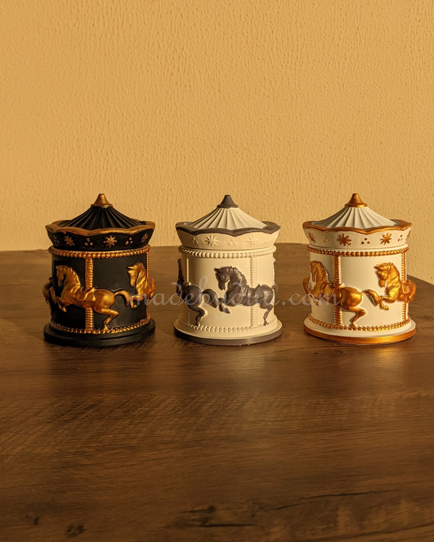 Carousel Pot