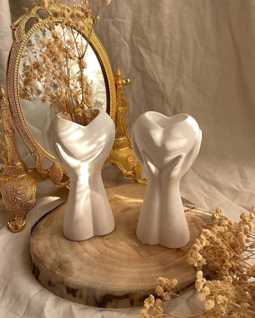 HEART-WARMING VASE