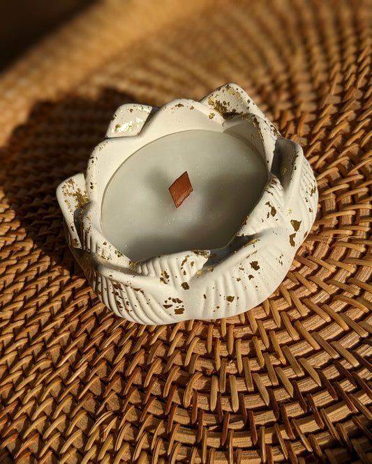 Lotus Candle